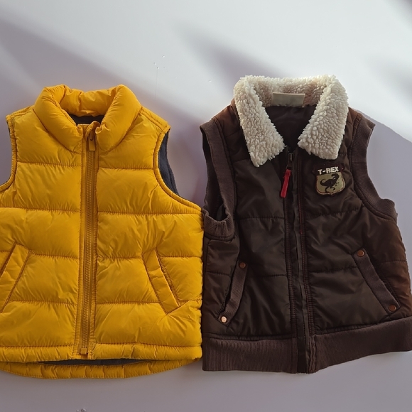 Set Of Kid Vest Brown T-Rex Puff Vest And A Yellow Old Navy Vest Size 2T - Picture 1 of 12